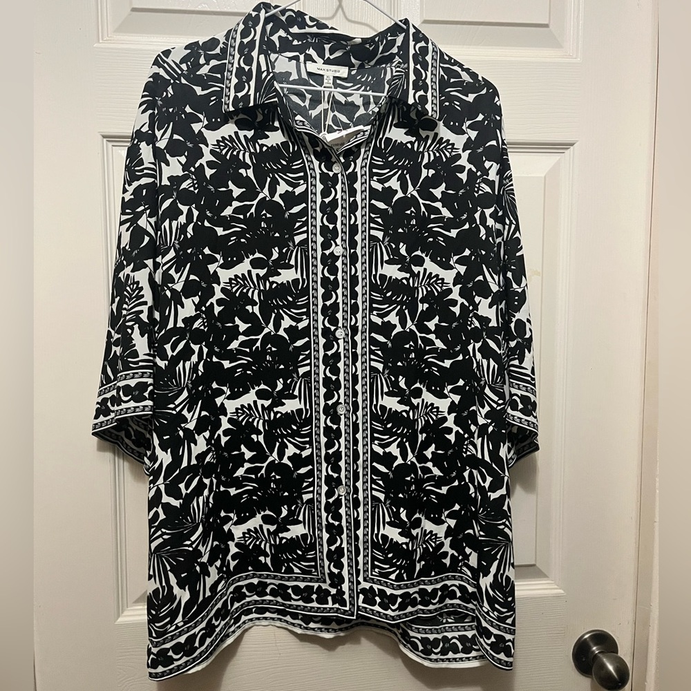 Max Studio, XL Black & White Button Up